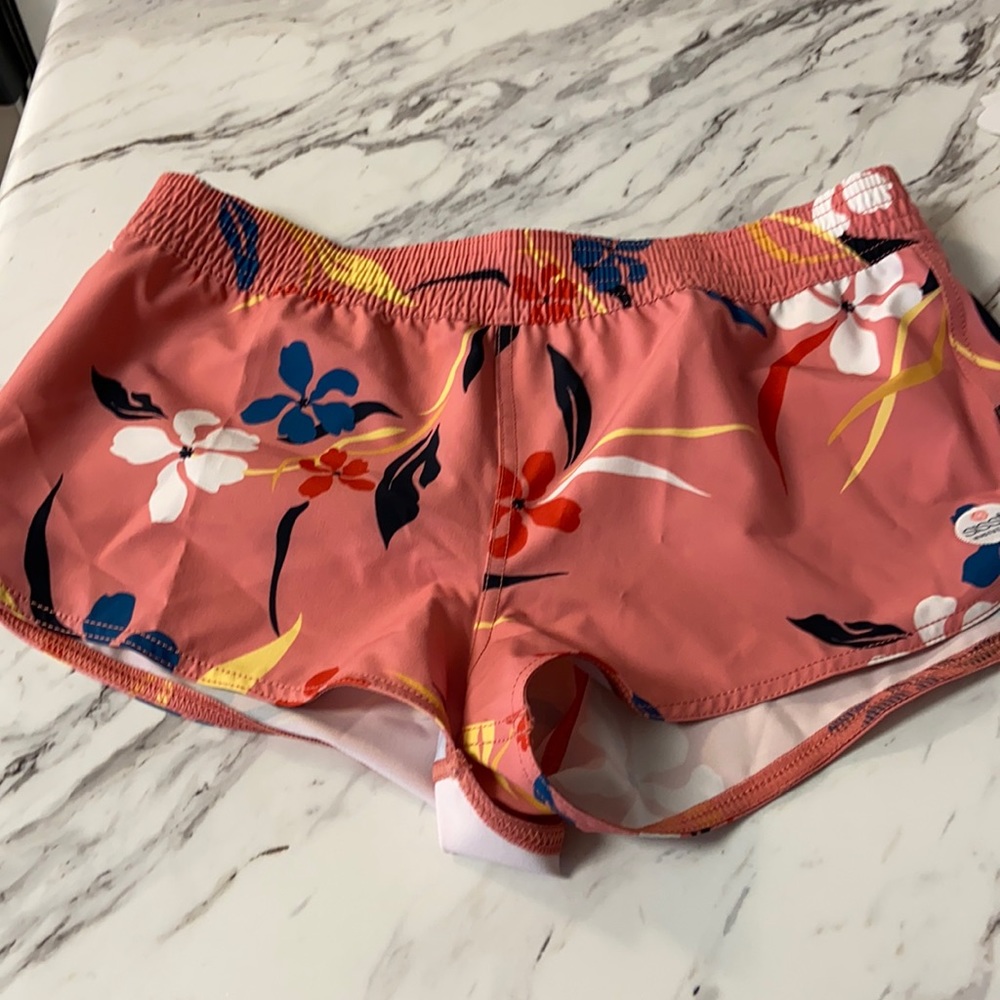 Women’s board shorts